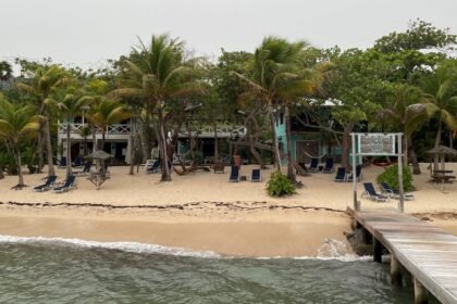 Camp Bay Lodge Roatan