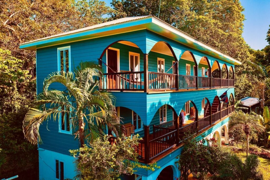 Hotel MANURII Garden Utila
