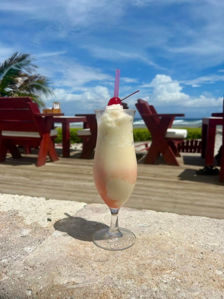 The Point Bar Utila